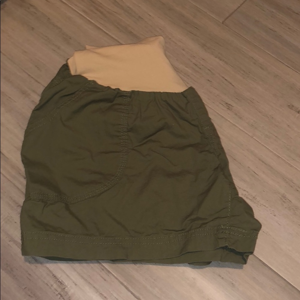 Maternity shorts